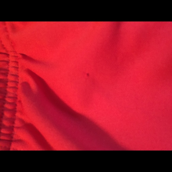 5t red under armour shorts - Picture 4 of 4